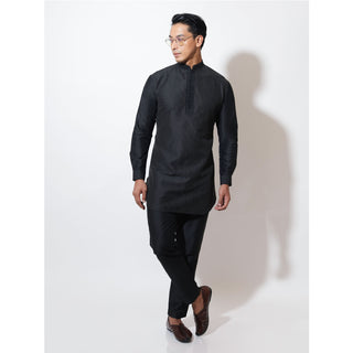 Pathan kurta with potli buttons at front