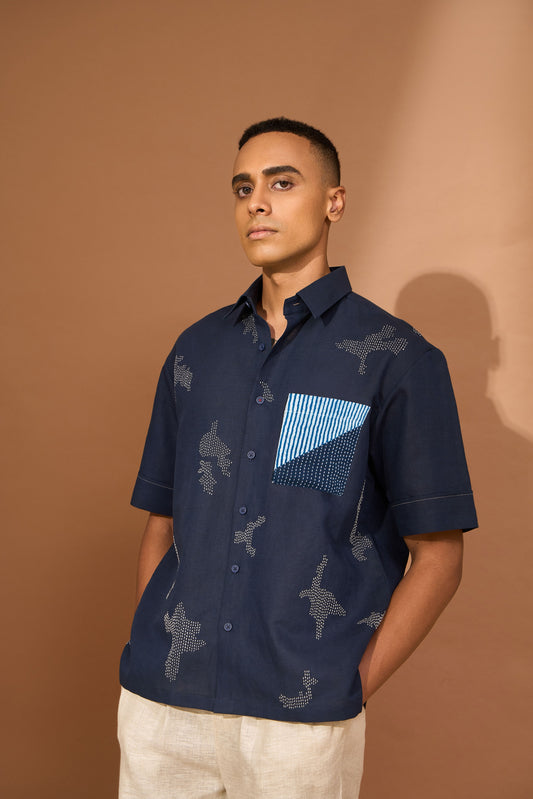 Short slv shirt with kantha shatter embroidery & patch pocket in indigo stripe