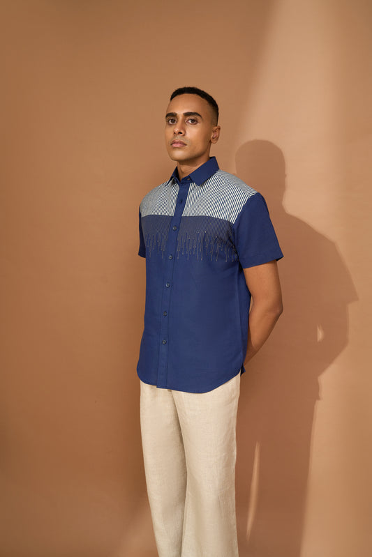 Short sleeve shirt with stitch detail on indigo stripe yoke