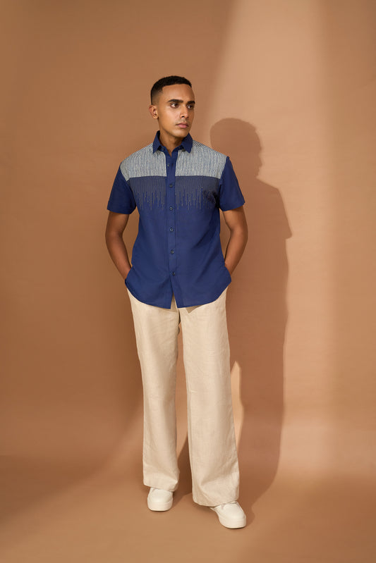 Short sleeve shirt with stitch detail on indigo stripe yoke