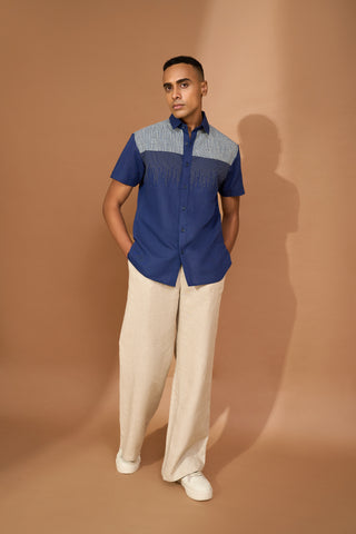 Short sleeve shirt with stitch detail on indigo stripe yoke