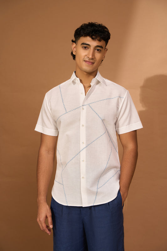 Short sleeve shirt with abstract bandhni embroidery lines