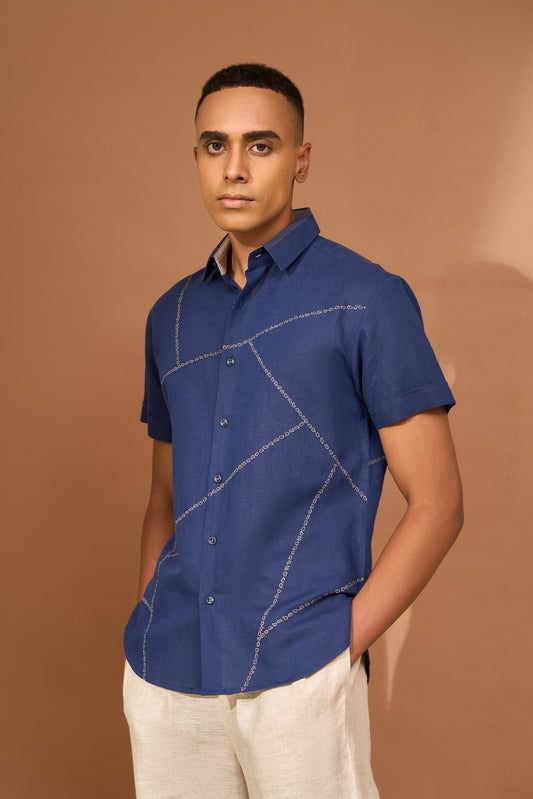 Short sleeve shirt with abstract bandhni embroidery lines