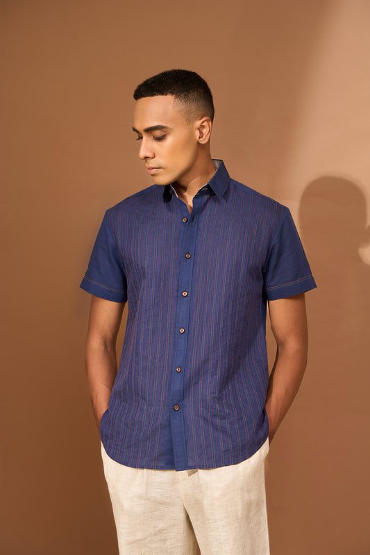 Short sleeve shirt with indigo & red topstitch detail