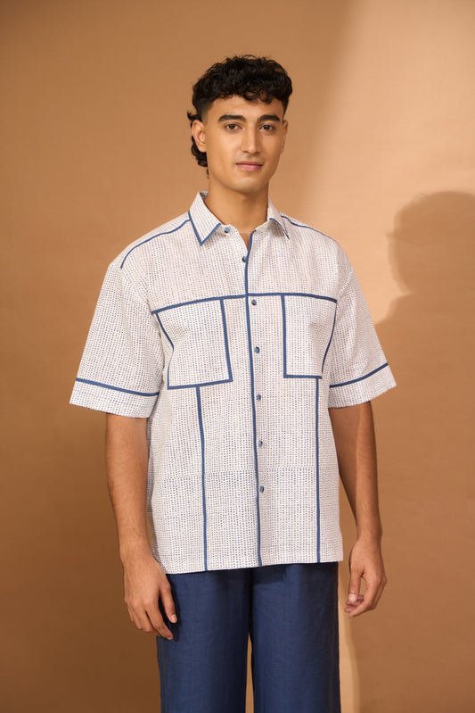 Oversized boxy short sleeve shirt in indigo smudge print with contrast piping