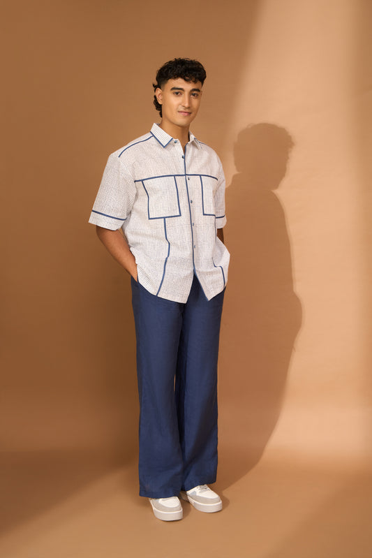 Oversized boxy short sleeve shirt in indigo smudge print with contrast piping